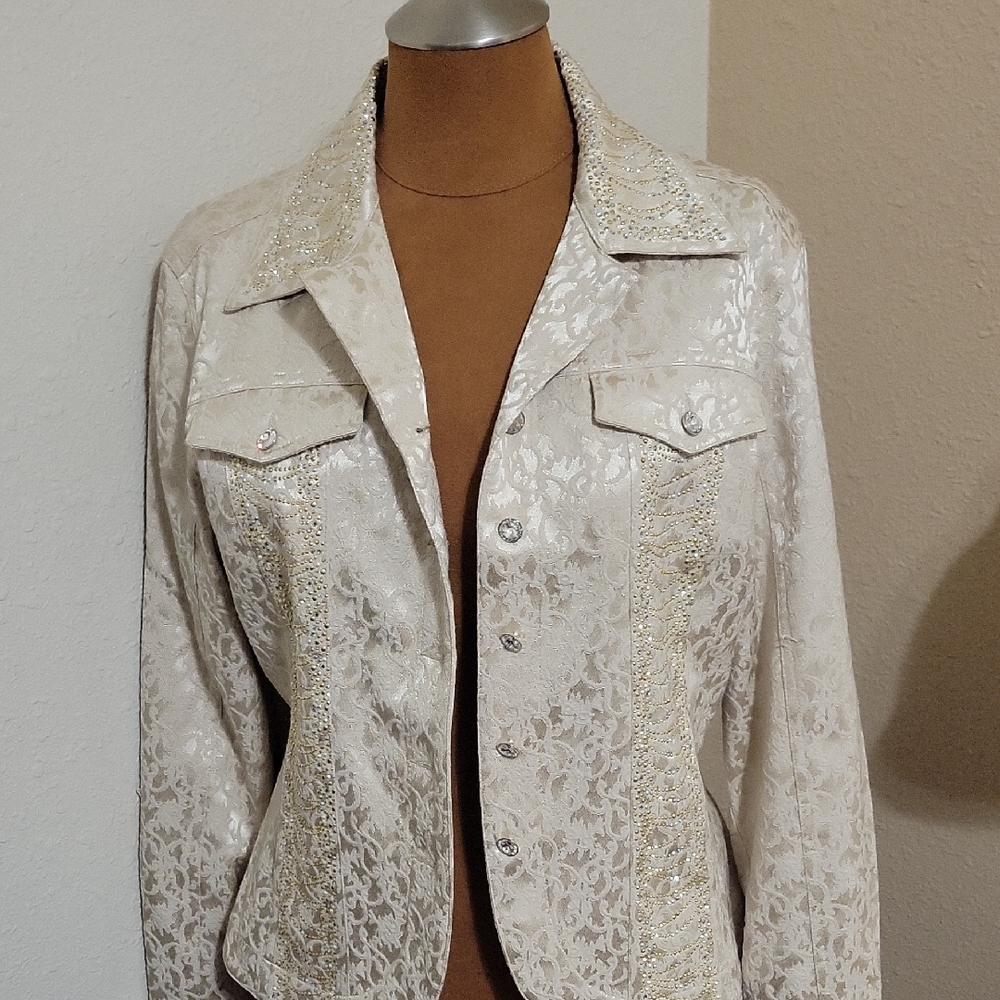 Christine Alexander Cream Blazer with Elegant Paisley and Rhinestones Design
